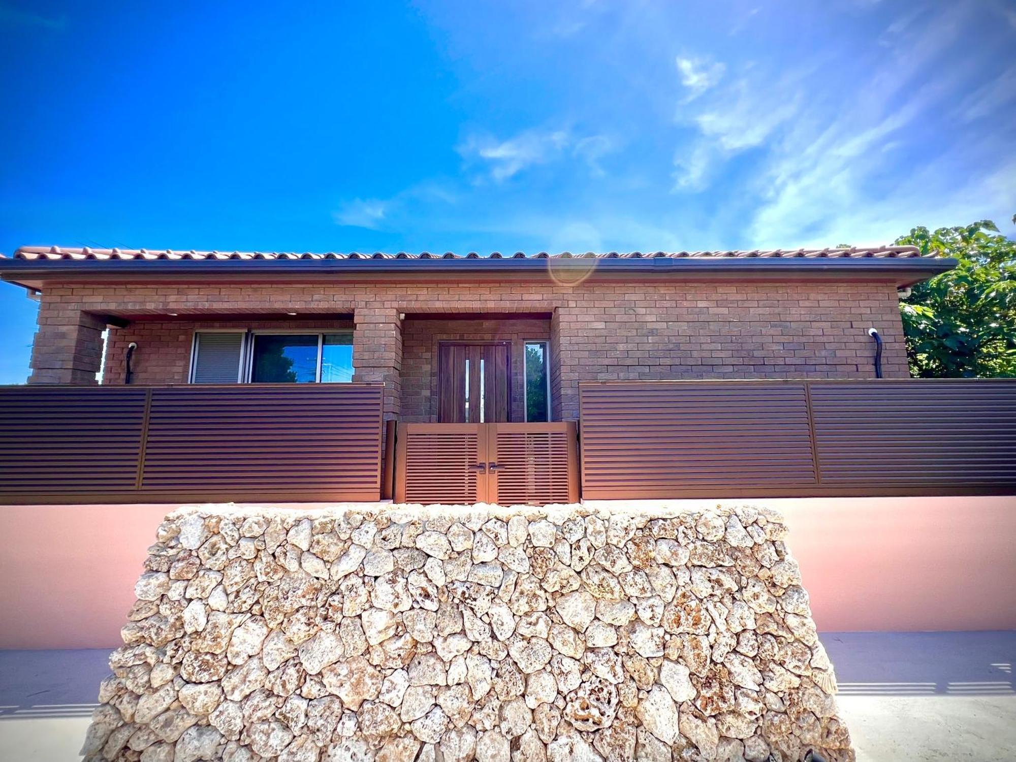 星降る夜と天然木の香りに包まれる新築癒しの隠れ家ishigaki Villa En えん Exterior photo
