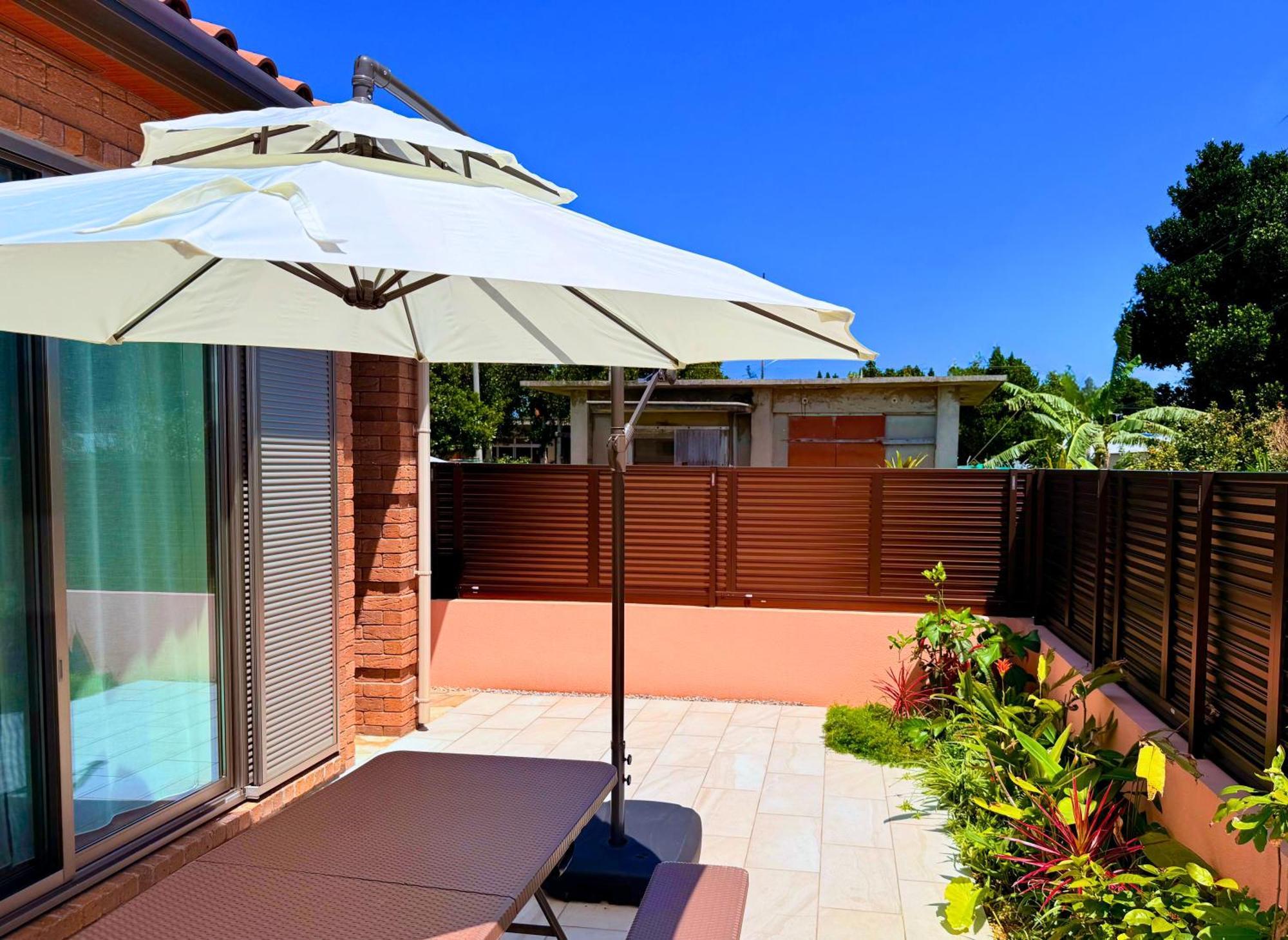 星降る夜と天然木の香りに包まれる新築癒しの隠れ家ishigaki Villa En えん Exterior photo